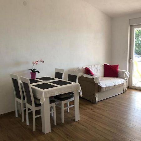Beach Front Paradise Apartment Sukošan Exteriör bild