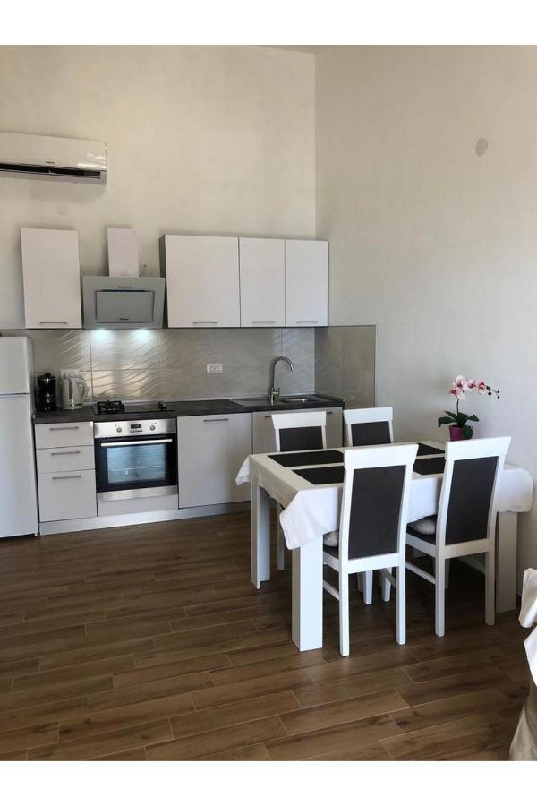 Beach Front Paradise Apartment Sukošan Exteriör bild